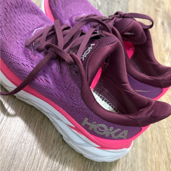 Used HOKA 6.5 wide Clifton 8 - Picture 5 of 9